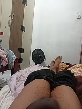 leozinho23cm23 online show from May 2026 09:43:01 PM