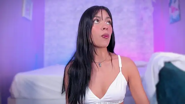 ayla lux online show from February 2026 05:37:02 AM