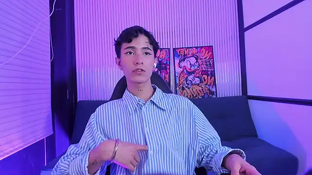 AidenDaniels online show from January 2026 06:33:02 PM