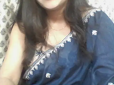 Snapshot of _Daisy chatting on April 2026 06:43:01 PM Daisy online show from April 2026 06:43:01 PM