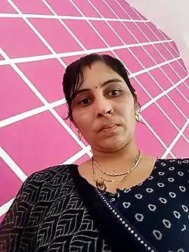 Snapshot of Hot_ree85 chatting on February 2026 10:38:01 AM Hot ree85 online show from February 2026 10:38:01 AM