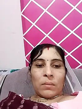 Snapshot of Hot_ree85 chatting on March 2026 07:21:01 AM Hot ree85 online show from March 2026 07:21:01 AM