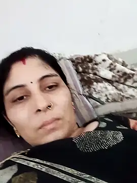 Snapshot of Hot_ree85 chatting on April 2026 10:20:02 AM Hot ree85 online show from April 2026 10:20:02 AM