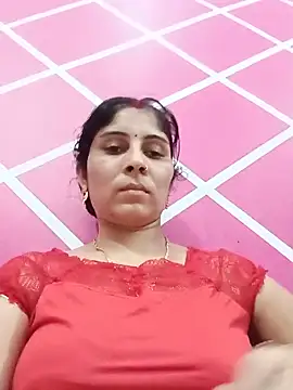 Snapshot of Hot_ree85 chatting on May 2026 06:09:01 PM Hot ree85 online show from May 2026 06:09:01 PM