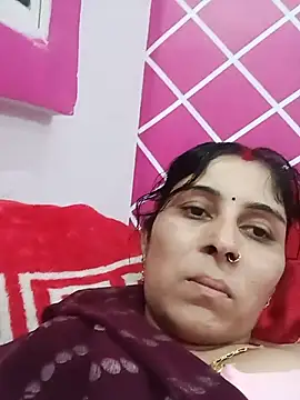Snapshot of Hot_ree85 chatting on June 2026 02:41:01 PM Hot ree85 online show from June 2026 02:41:01 PM