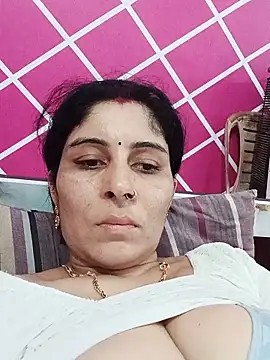 Snapshot of Hot_ree85 chatting on June 2026 04:26:02 AM Hot ree85 online show from June 2026 04:26:02 AM