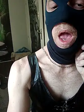 chrisopen07 online show from March 2026 05:07:01 PM