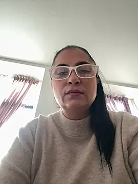 Snapshot of Patinespat chatting on May 2026 08:44:01 AM Patinespat online show from May 2026 08:44:01 AM