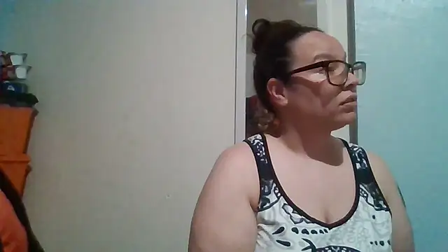 Snapshot of bellakay19 chatting on July 2026 04:05:01 AM bellakay19 online show from July 2026 04:05:01 AM