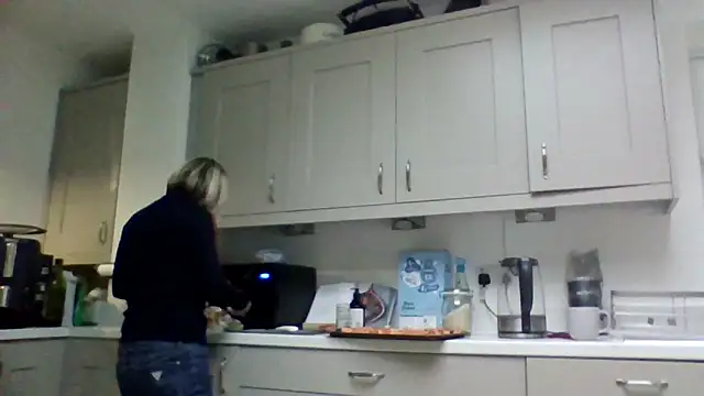 Milfshake227 online show from March 2026 05:28:01 PM