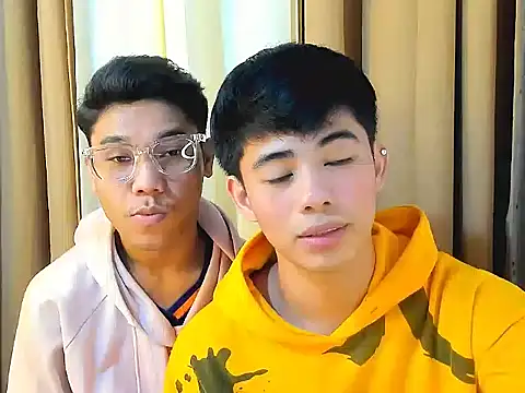 Snapshot of boynextdoor4uX chatting on January 2026 07:35:02 AM boynextdoor4uX online show from January 2026 07:35:02 AM