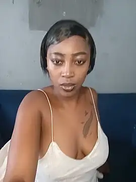 Snapshot of CocoButterxox chatting on June 2026 09:51:02 AM CocoButterxox online show from June 2026 09:51:02 AM