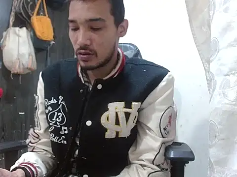 Calientes96 online show from February 2026 04:05:02 AM