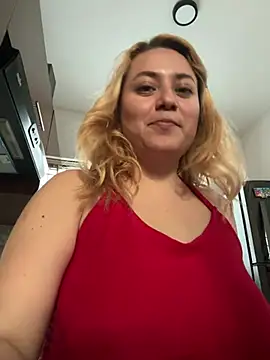 Lililuxx online show from February 2026 12:01:01 AM