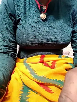 Snapshot of Queen_chayna chatting on May 2026 03:33:02 AM Queen chayna online show from May 2026 03:33:02 AM