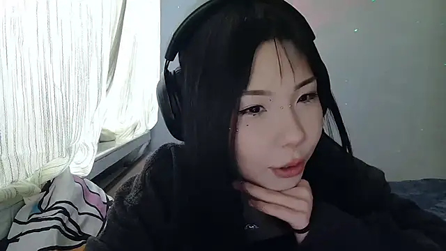 Snapshot of AprilOnilll chatting on January 2026 08:19:01 AM AprilOnilll online show from January 2026 08:19:01 AM