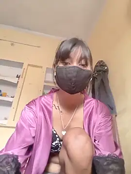 Snapshot of CUTEDIIVA chatting on June 2026 07:17:02 AM CUTEDIIVA online show from June 2026 07:17:02 AM