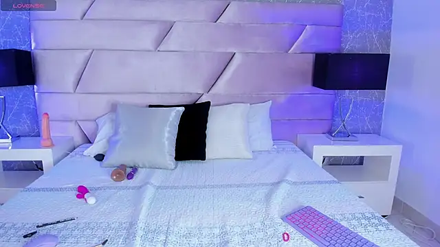 Ivy Coopper online show from January 2026 07:52:02 PM