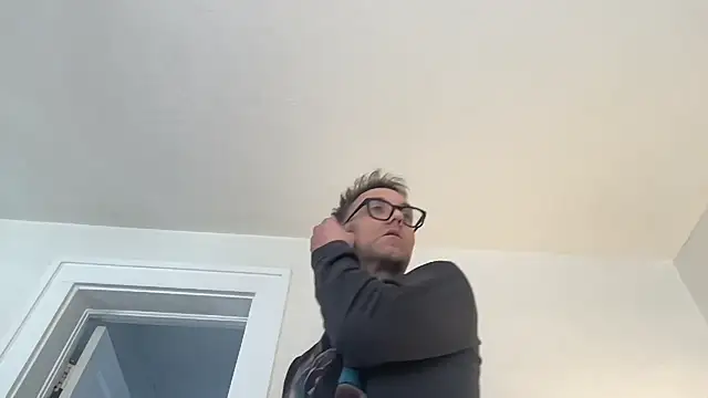 Snapshot of wolverinedream chatting on February 2026 09:49:01 PM wolverinedream online show from February 2026 09:49:01 PM