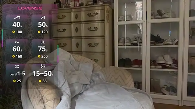 Snapshot of wolverinedream chatting on June 2026 09:58:01 AM wolverinedream online show from June 2026 09:58:01 AM