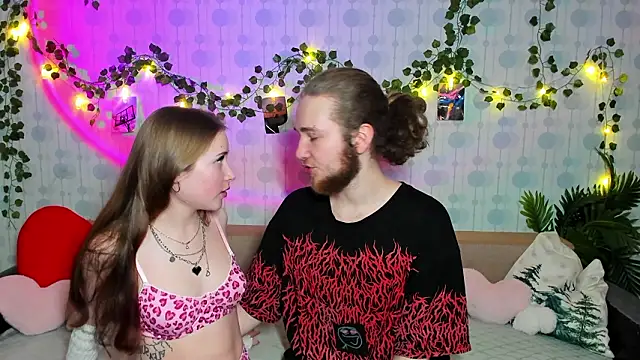 swiity room  online show from March 2026 06:04:02 PM