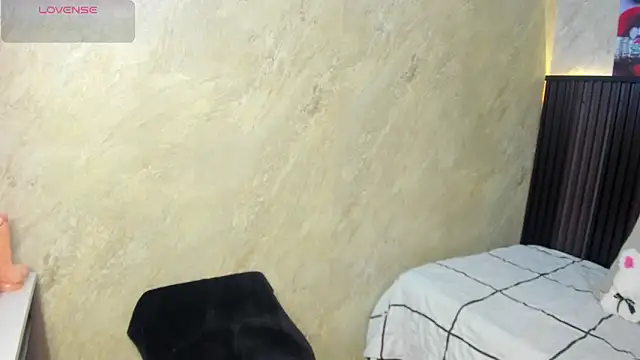 tanisha  lux online show from February 2026 07:50:02 PM