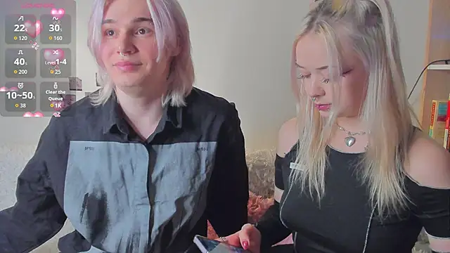 SweetheartsFriends online show from April 2026 09:50:01 PM