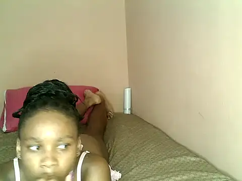 Cutenique online show from January 2026 02:30:01 PM