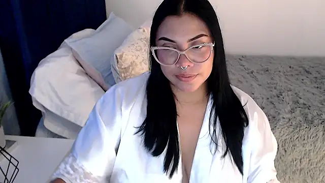 isabelateran online show from March 2026 06:22:02 PM