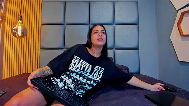 Snapshot of ZOE_GIANLUCA chatting on February 2026 11:42:02 PM ZOE GIANLUCA online show from February 2026 11:42:02 PM