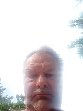 Snapshot of WildNomade chatting on July 2026 04:22:01 PM WildNomade online show from July 2026 04:22:01 PM