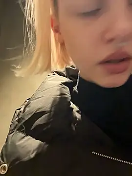 Snapshot of AshleyMur chatting on January 2026 03:31:01 AM AshleyMur online show from January 2026 03:31:01 AM