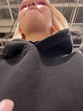 Snapshot of AshleyMur chatting on January 2026 03:41:01 AM AshleyMur online show from January 2026 03:41:01 AM