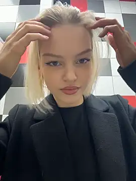 Snapshot of AshleyMur chatting on March 2026 05:13:02 AM AshleyMur online show from March 2026 05:13:02 AM