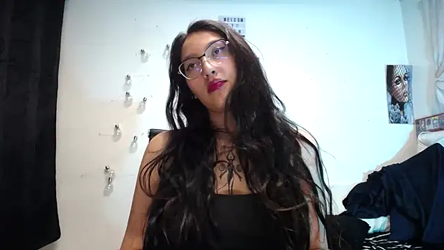 abril onnel online show from January 2025 11:50:01 PM