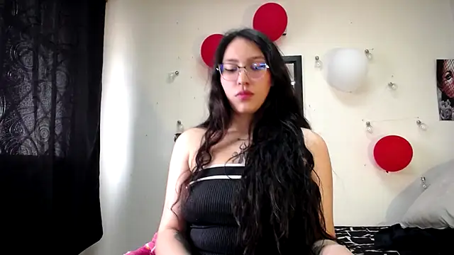 abril onnel online show from February 2025 08:28:02 PM