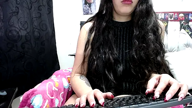 abril onnel online show from March 2025 06:18:01 PM