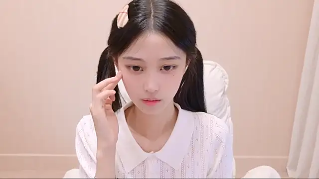 Snapshot of iiiiiiiiiu chatting on May 2026 04:04:02 PM iiiiiiiiiu online show from May 2026 04:04:02 PM