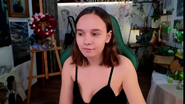 Snapshot of MelissaTravel chatting on February 2026 04:11:02 PM MelissaTravel online show from February 2026 04:11:02 PM