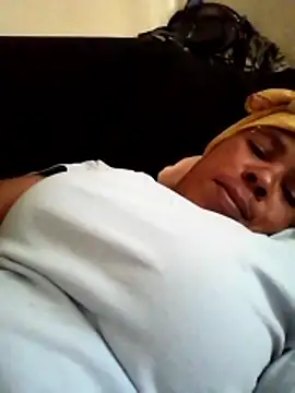 Snapshot of SexyEbonyQueen chatting on January 2026 01:38:01 PM SexyEbonyQueen online show from January 2026 01:38:01 PM