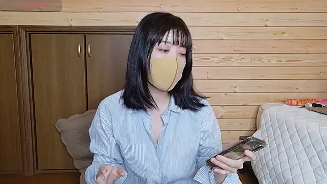 minami room online show from June 2026 01:36:02 AM