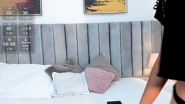 Snapshot of _Tariq chatting on January 2026 12:18:01 PM Tariq online show from January 2026 12:18:01 PM