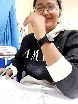 Cute--Aditi online show from January 2026 01:57:02 PM