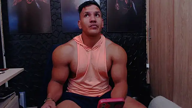 Snapshot of viktor_herrera chatting on June 2026 01:37:01 PM viktor herrera online show from June 2026 01:37:01 PM