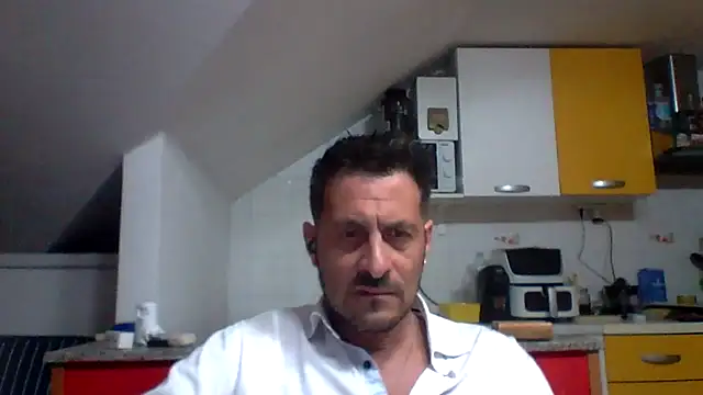 Snapshot of colosone chatting on May 2026 10:59:02 PM colosone online show from May 2026 10:59:02 PM