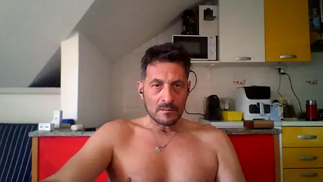 Snapshot of colosone chatting on May 2026 06:42:02 AM colosone online show from May 2026 06:42:02 AM