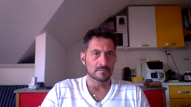 Snapshot of colosone chatting on May 2026 08:52:02 AM colosone online show from May 2026 08:52:02 AM
