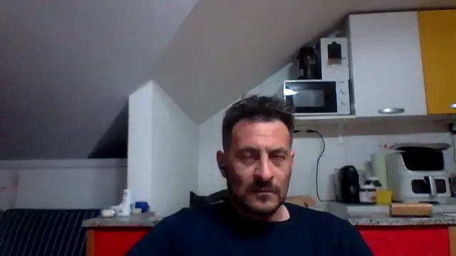 Snapshot of colosone chatting on May 2026 08:06:01 PM colosone online show from May 2026 08:06:01 PM