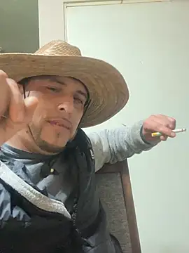 Eduardo280519 online show from January 2026 05:01:02 AM