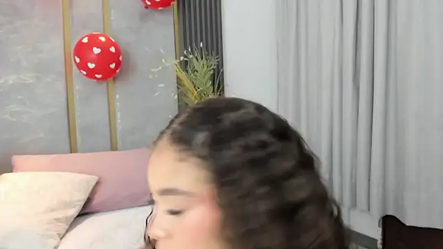 Snapshot of CamilaCastillo chatting on February 2026 12:46:02 PM CamilaCastillo online show from February 2026 12:46:02 PM